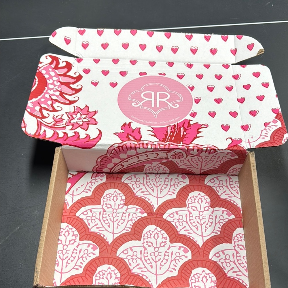Roller rabbit shipping box Pink Patterned Box with Heart Design